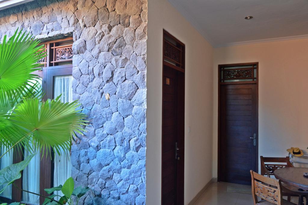 Yulia 2 Homestay Sanur ภายนอก รูปภาพ