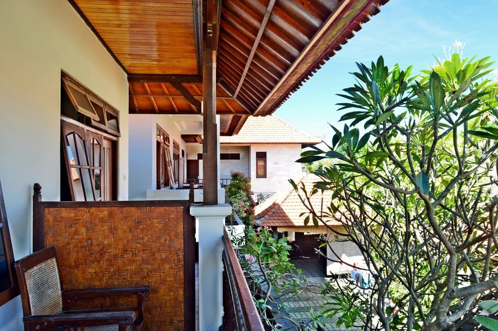 Yulia 2 Homestay Sanur ภายนอก รูปภาพ