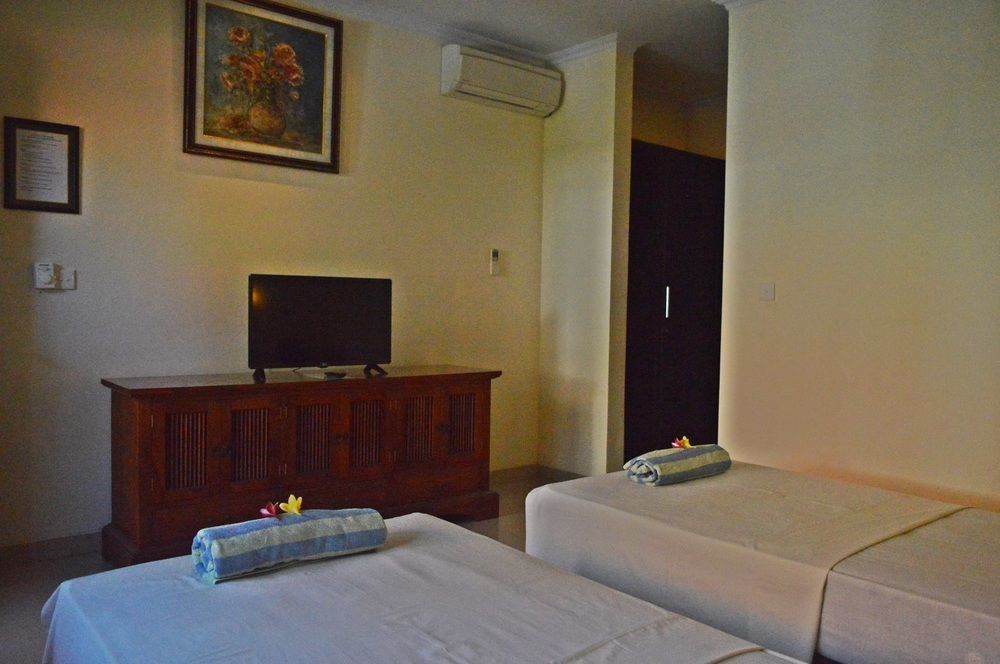 Yulia 2 Homestay Sanur ภายนอก รูปภาพ